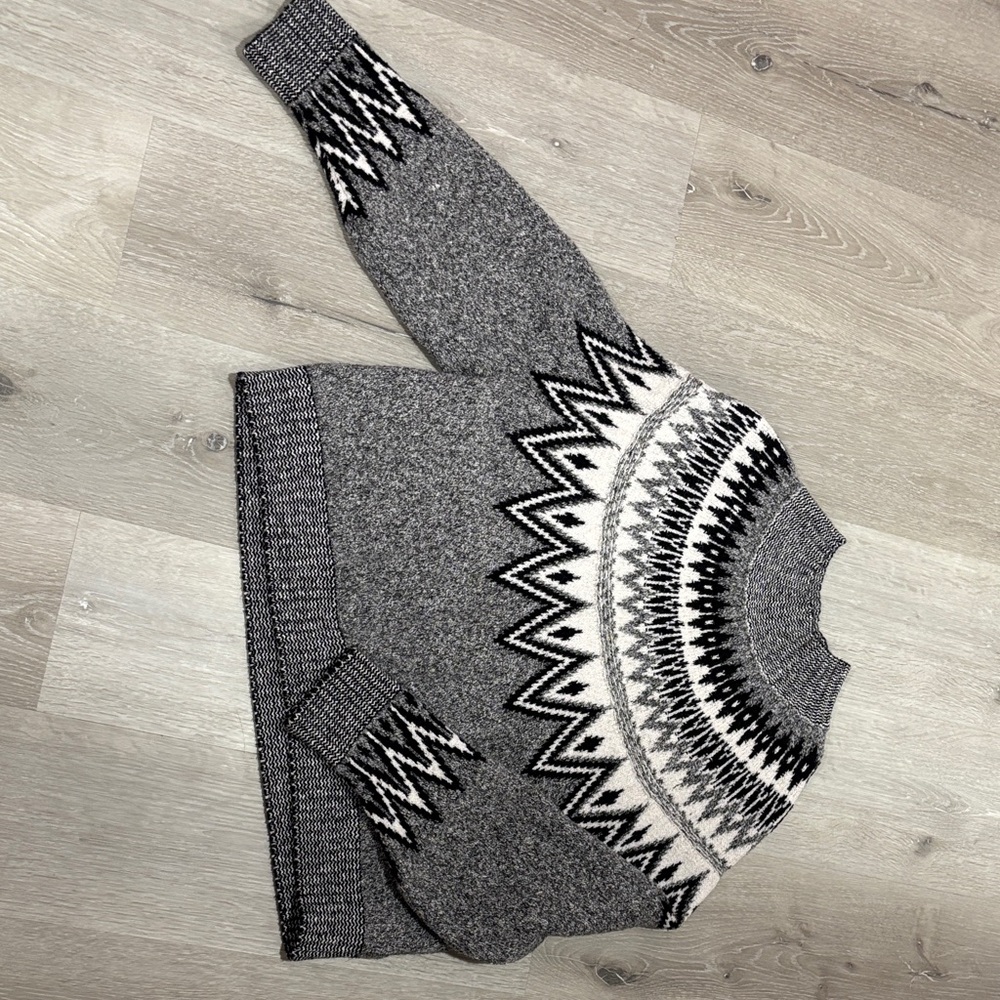Old Navy Sweater